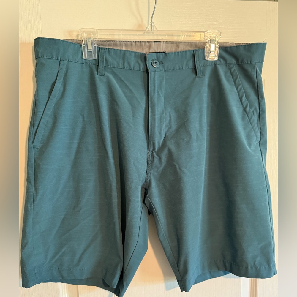 Surf Style Men's Teal Performance Dri-Fit Shorts Men’s Size 38